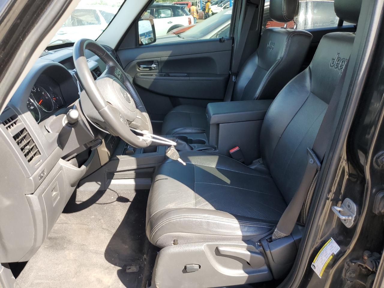 2012 Jeep Liberty Sport - Фото 7