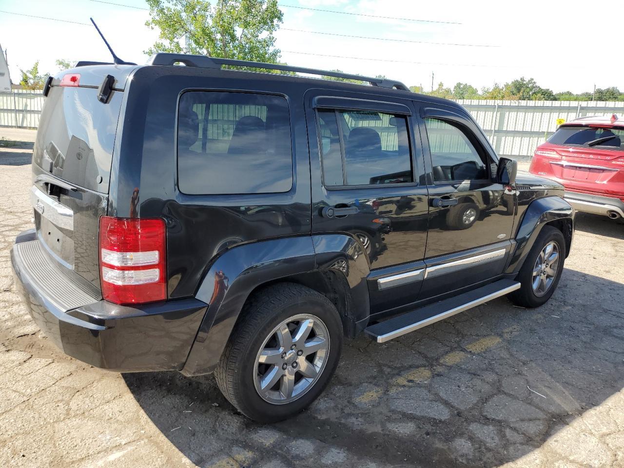 2012 Jeep Liberty Sport - Фото 3