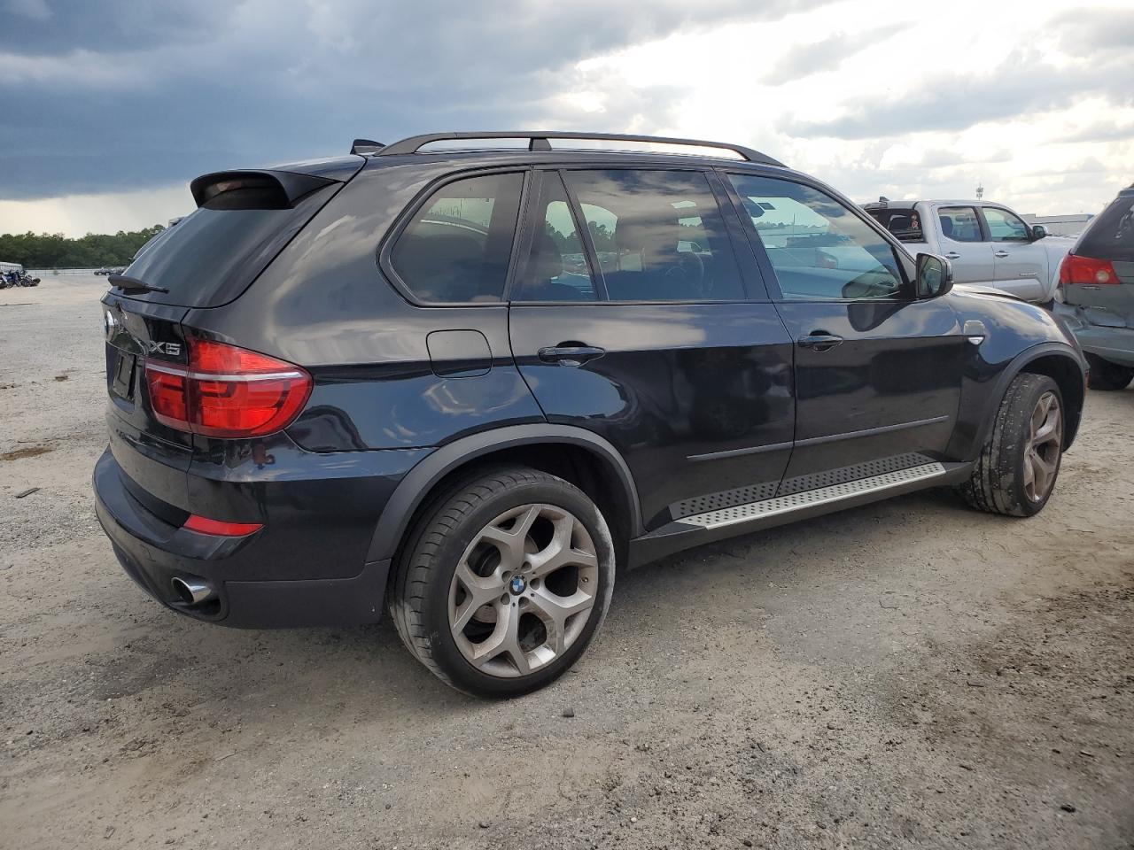 2013 BMW X5 xDrive35I - Фото 3