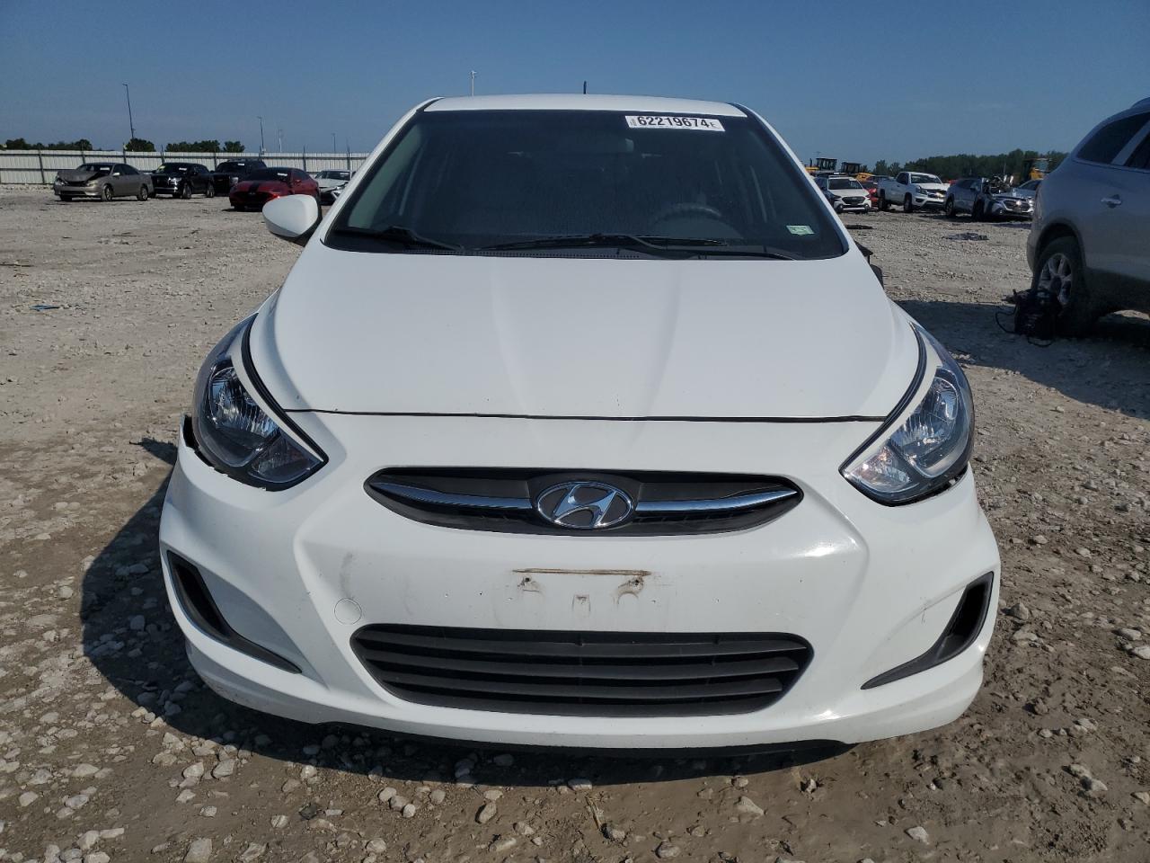 2017 Hyundai Accent Se - Фото 5