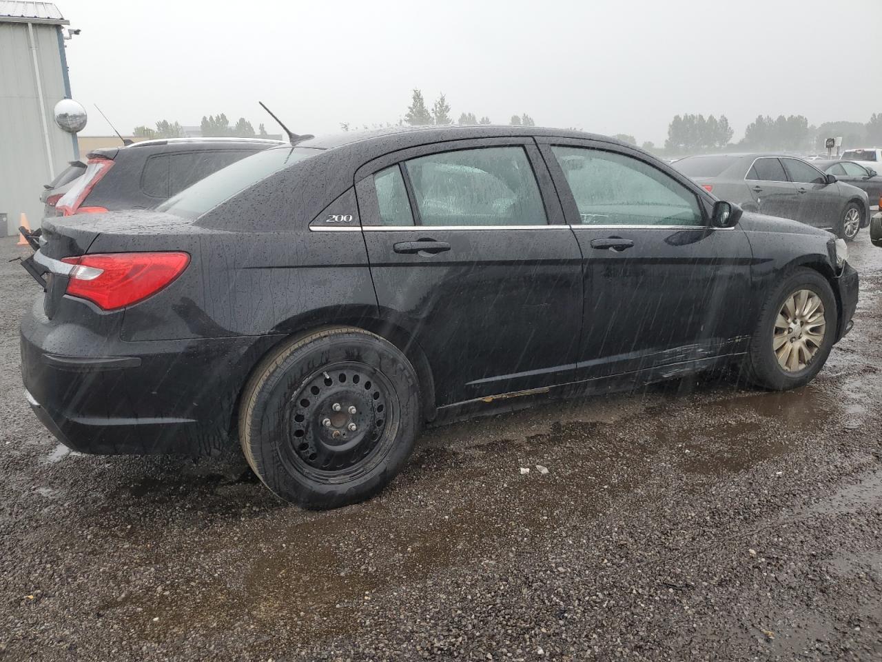 2013 Chrysler 200 Lx - Image 3