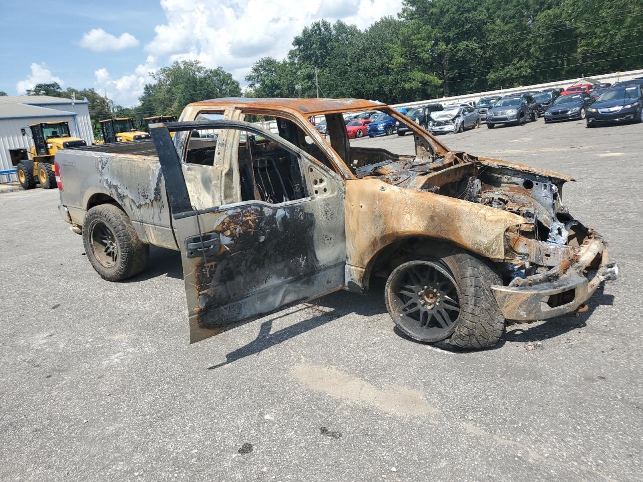 2004 Ford F150 - Image 4