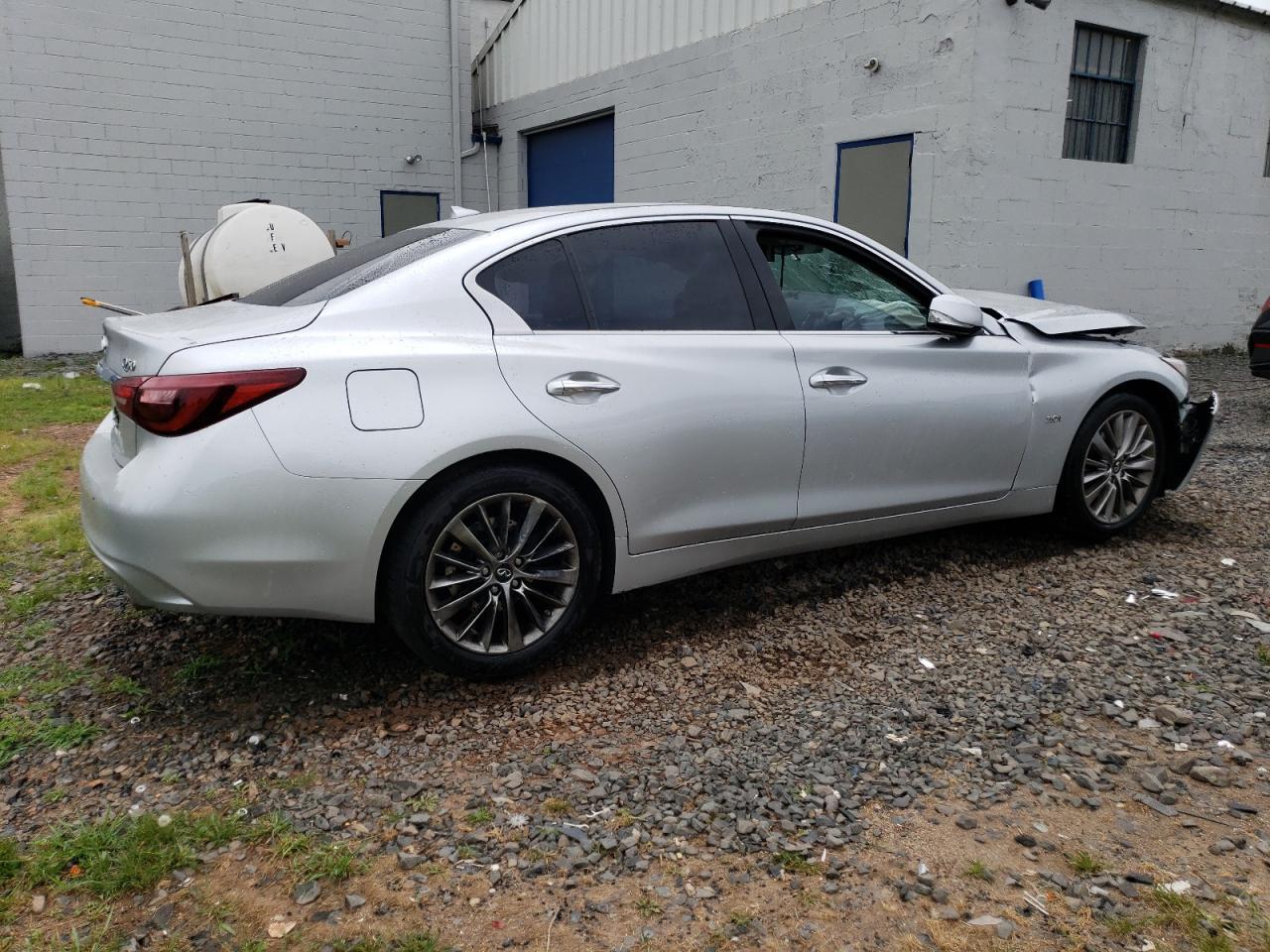2019 Infiniti Q50 Luxe - Image 3