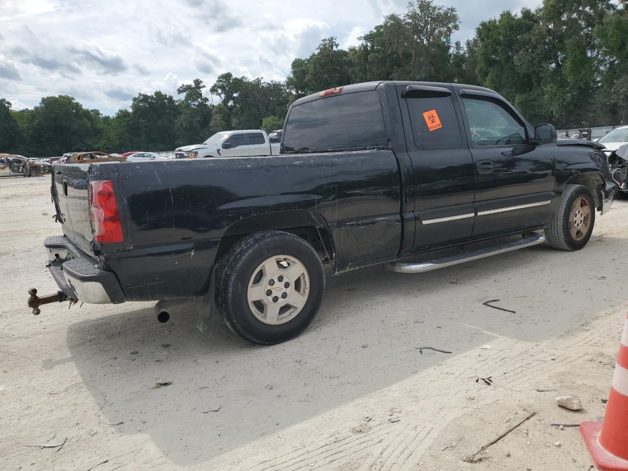 2007 Chevrolet Silverado C1500 Classic - Image 3