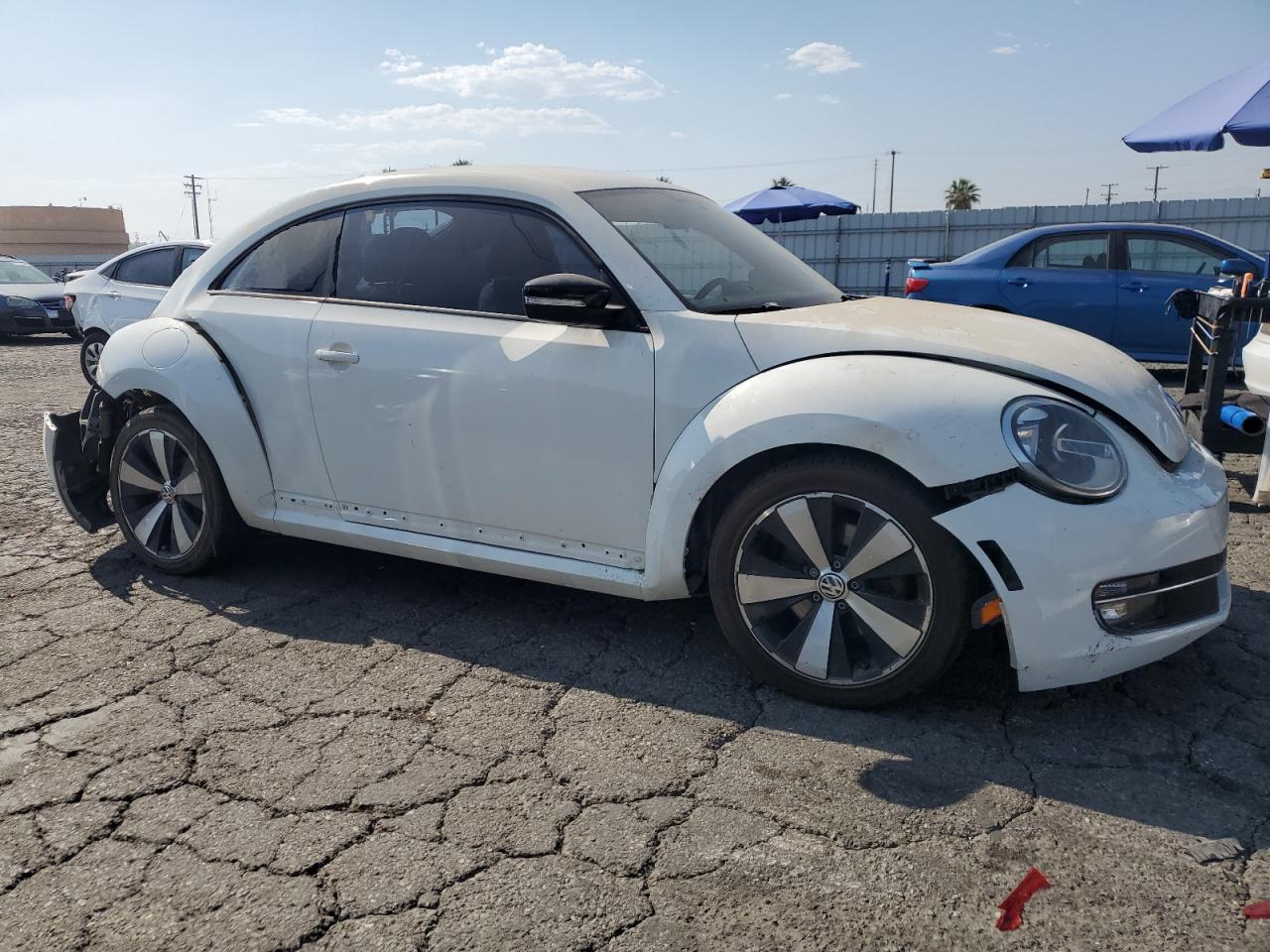 2012 Volkswagen Beetle Turbo - Фото 4