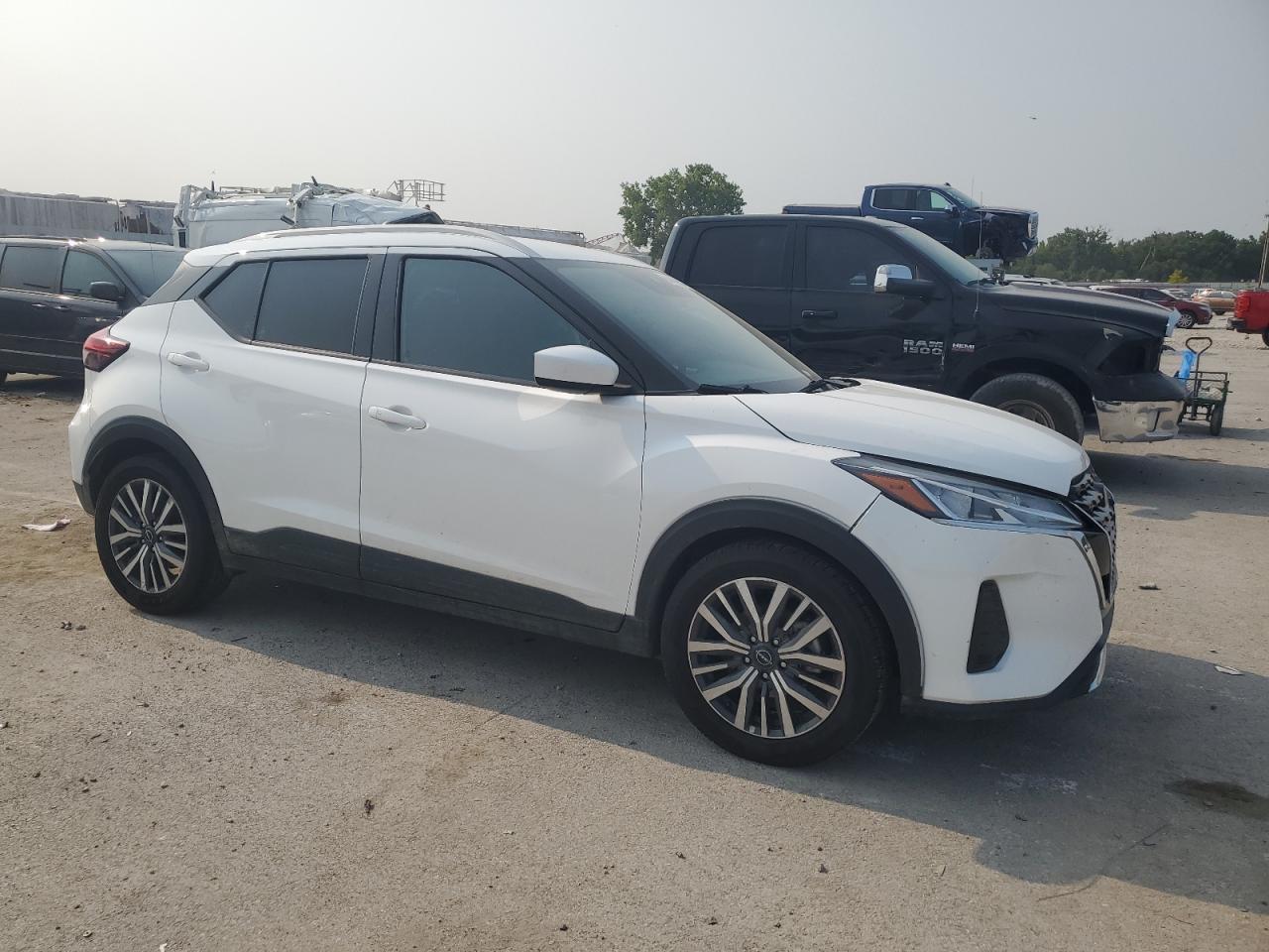 2022 Nissan Kicks Sv - Image 4