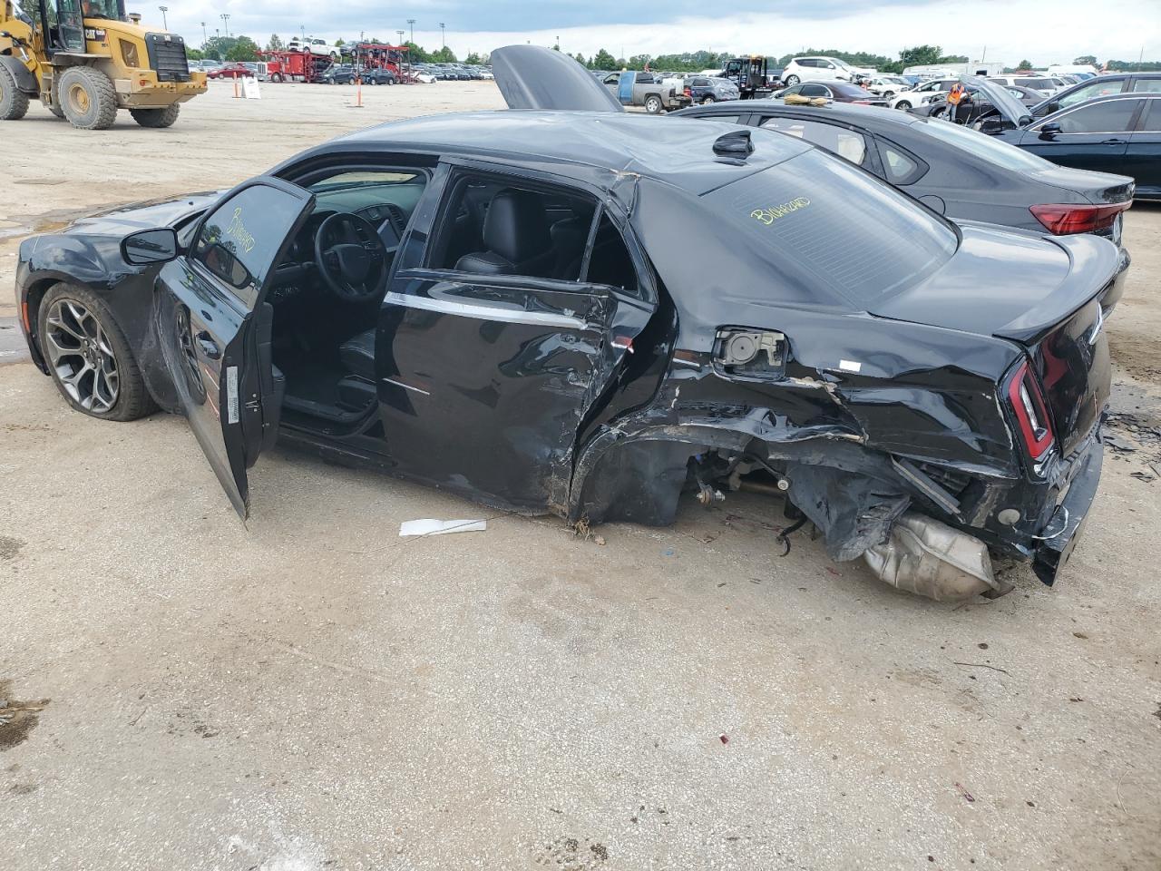 2017 Chrysler 300 S - Фото 2