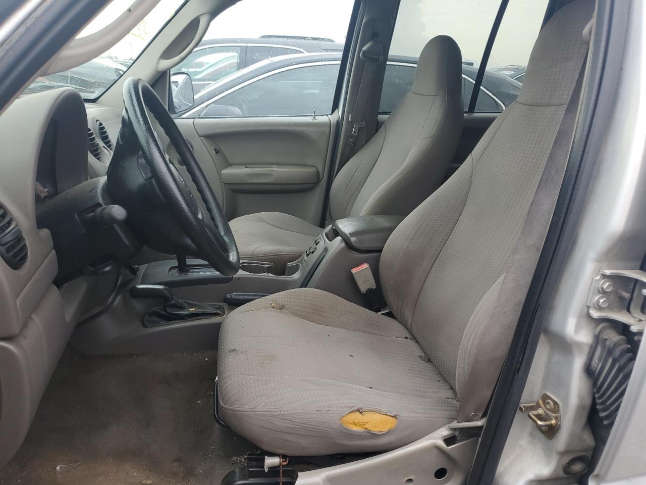 2003 Jeep Liberty Sport - Фото 7