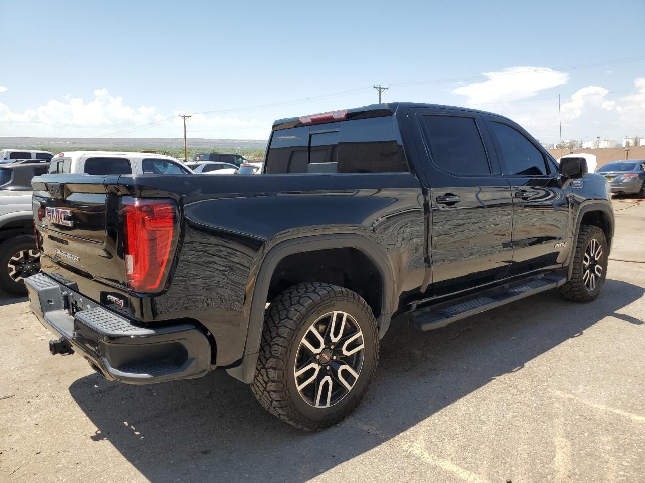 2020 GMC Sierra K1500 At4 - Фото 3