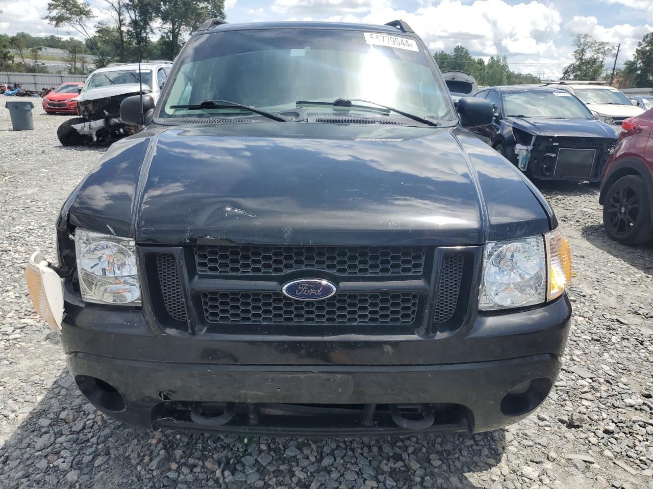 2004 Ford Explorer S - Image 5