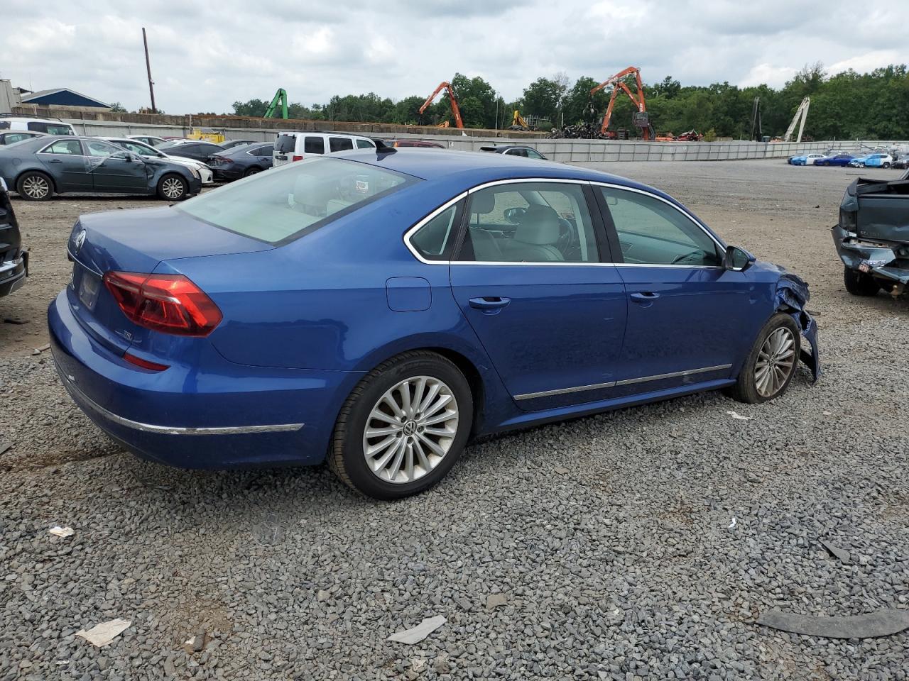 2017 Volkswagen Passat Se - Image 3