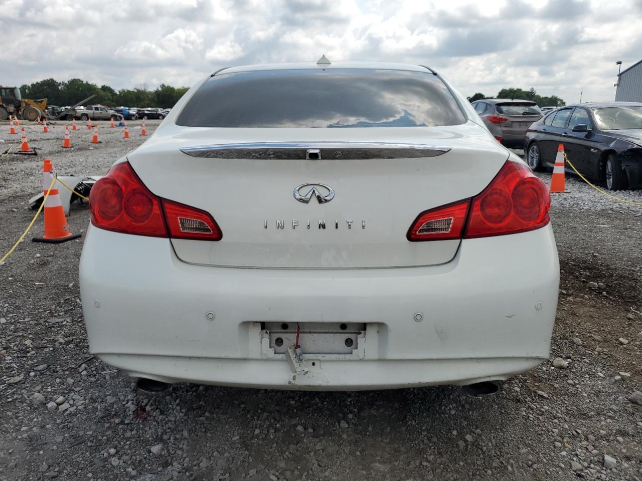 2013 Infiniti G37 - Image 6
