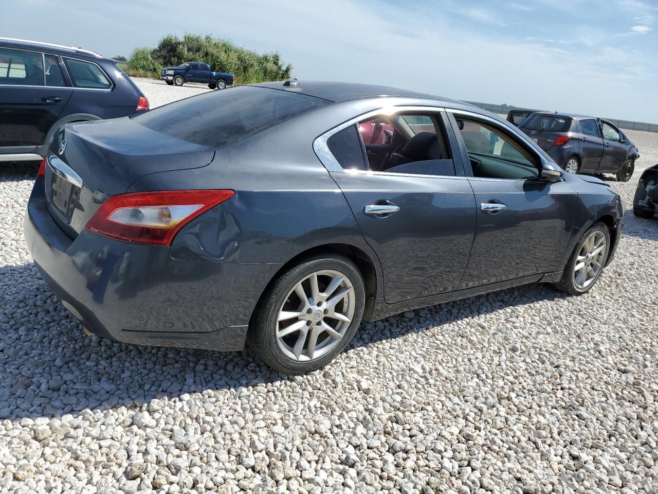 2009 Nissan Maxima S - Image 5