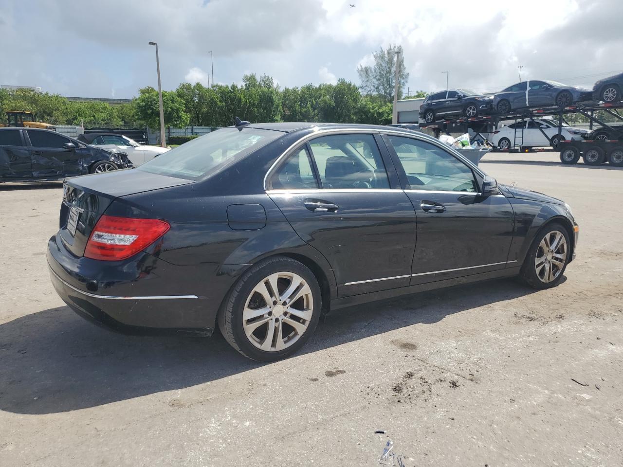 2013 Mercedes-Benz C 250 - Фото 3