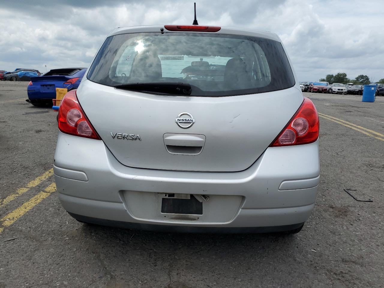 2012 Nissan Versa S - Image 6
