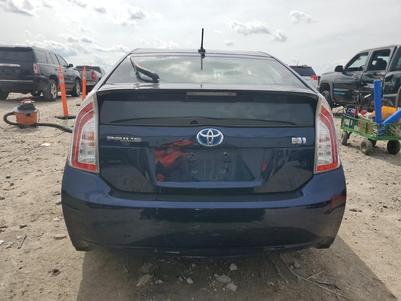 2015 Toyota Prius - Image 6