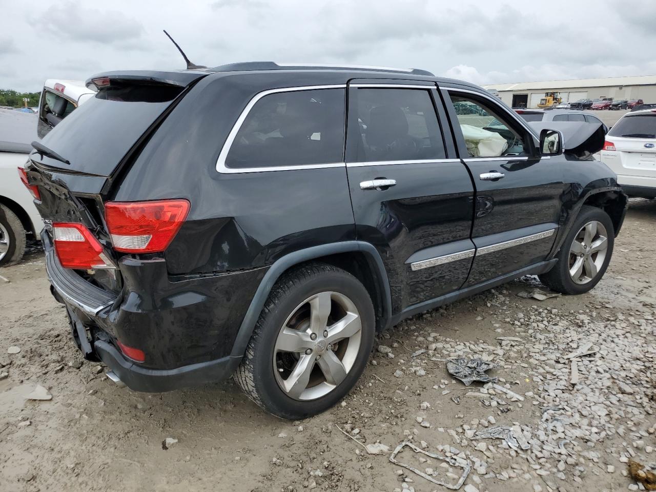 2013 Jeep Grand Cherokee Overland - Image 3