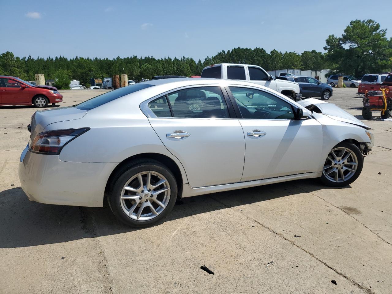 2012 Nissan Maxima S - Image 3