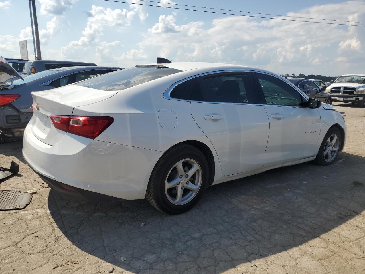 2018 Chevrolet Malibu Ls - Фото 3