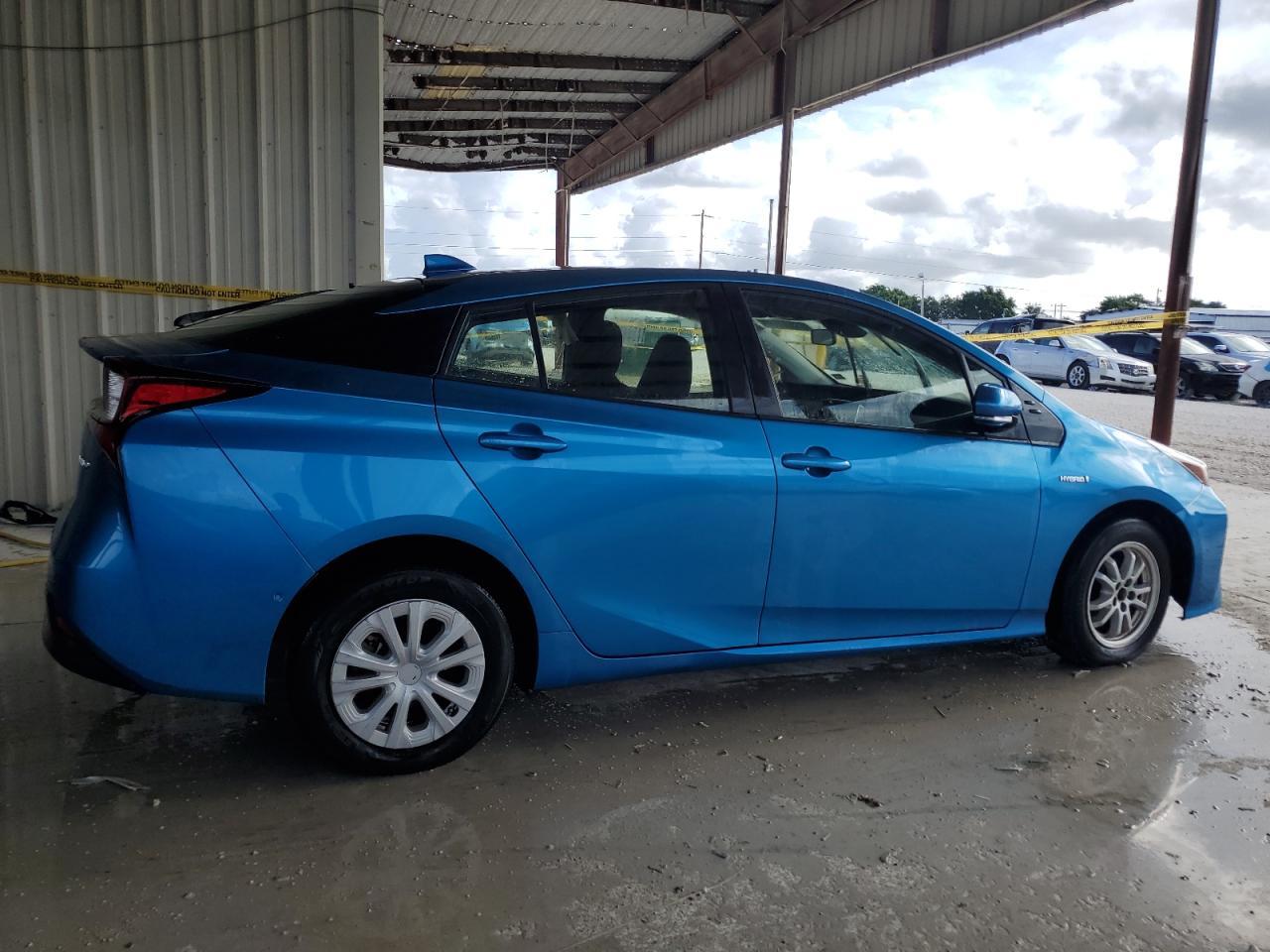 2020 Toyota Prius L - Фото 3