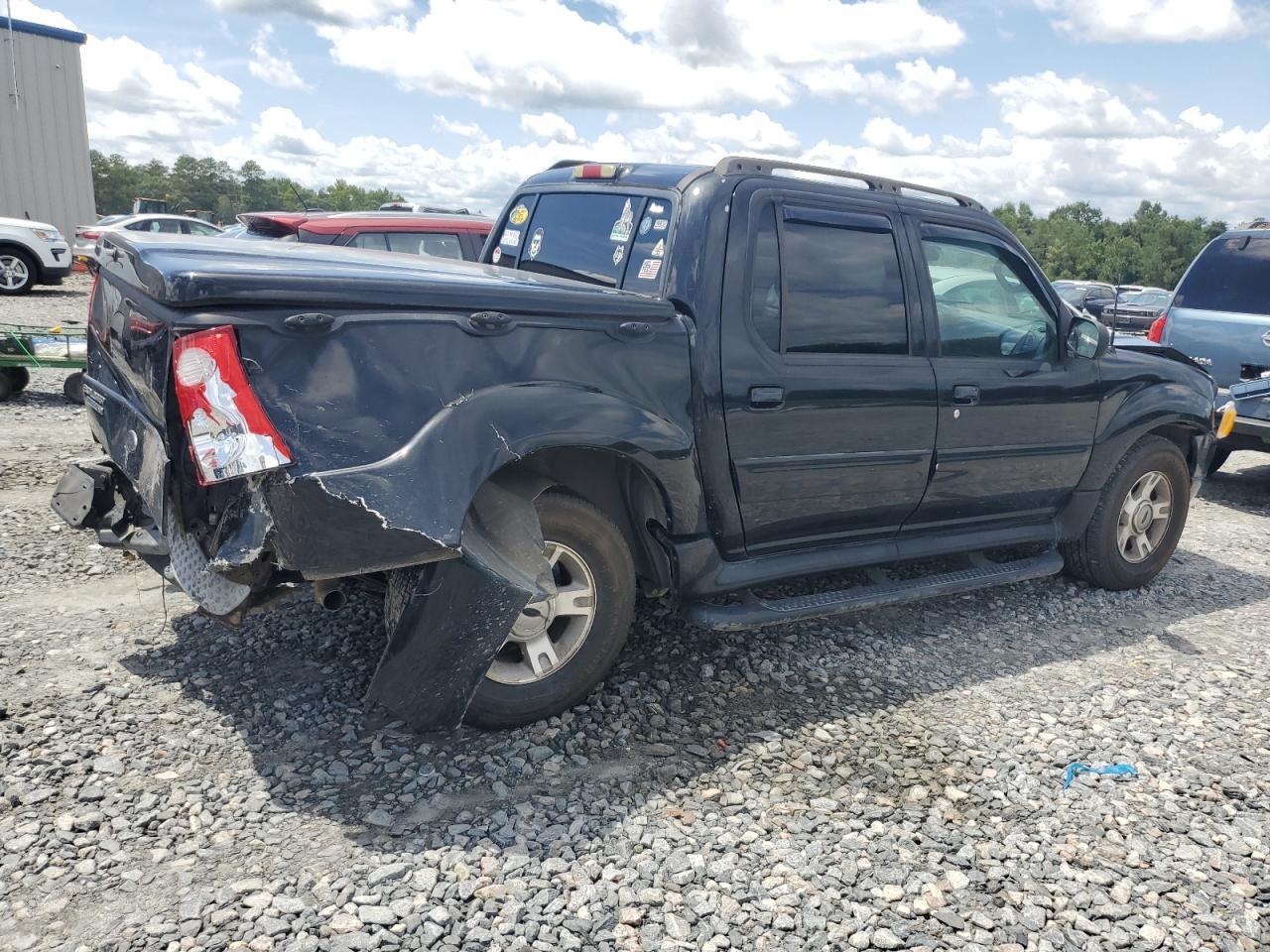 2004 Ford Explorer S - Image 3