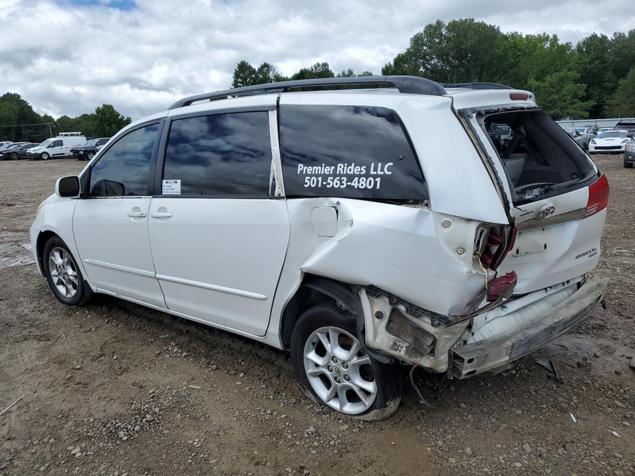 2004 Toyota Sienna Xle - Фото 2
