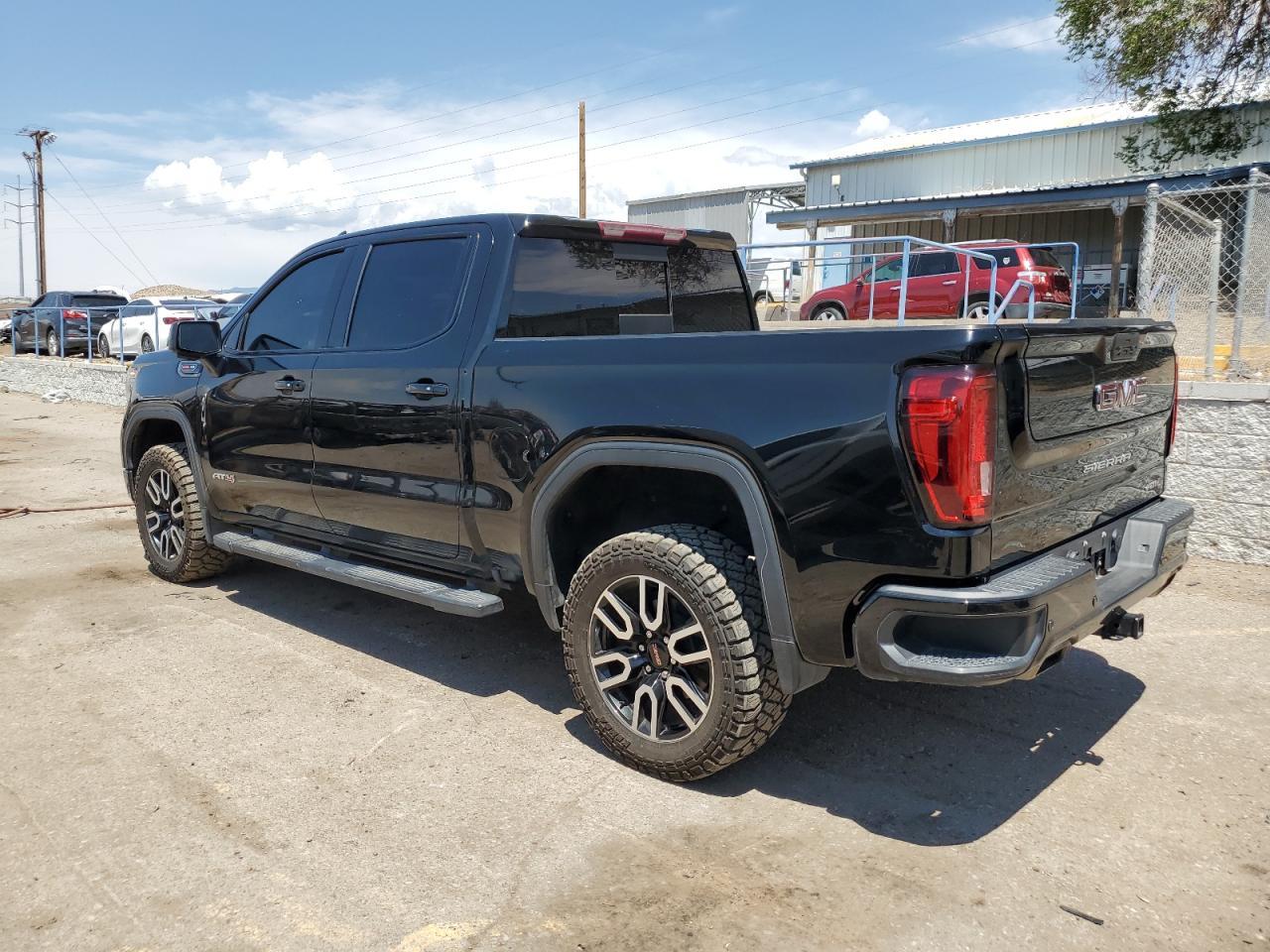2020 GMC Sierra K1500 At4 - Фото 2