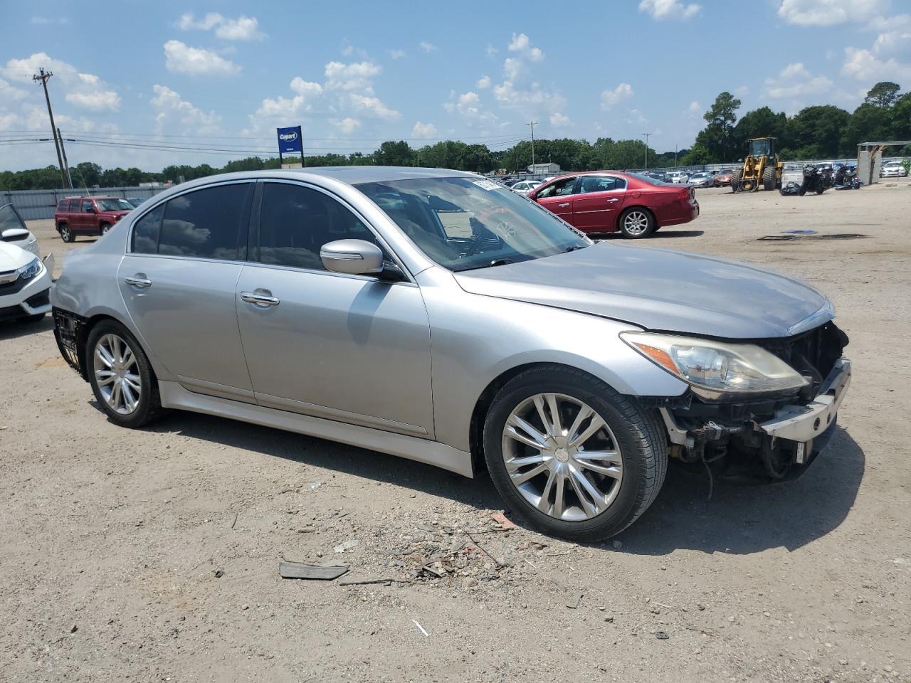 2013 Hyundai Genesis 3.8L - Фото 4