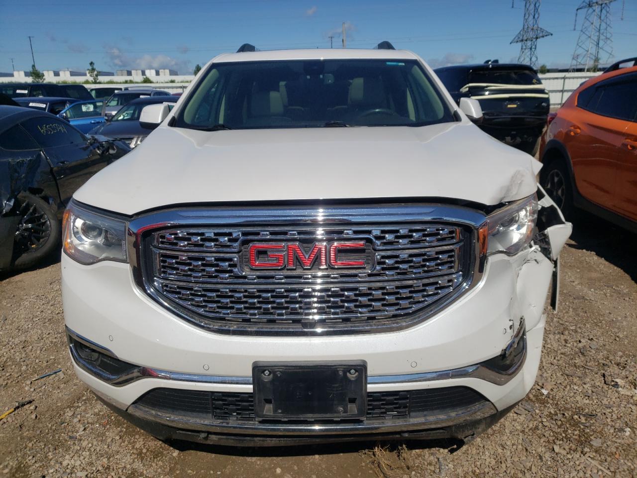 2017 GMC Acadia Denali - Фото 5