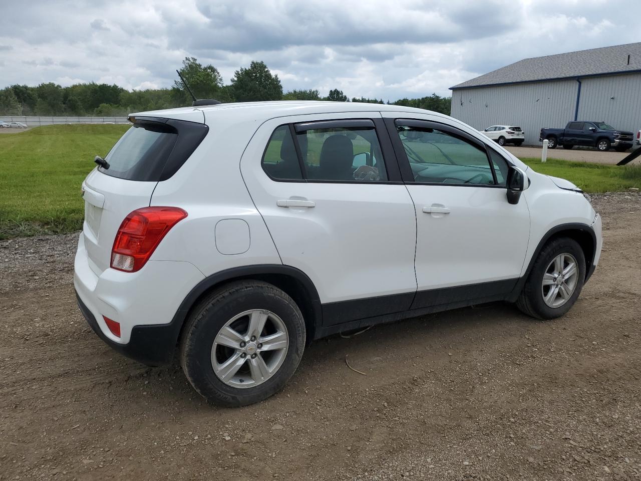 2020 Chevrolet Trax Ls - Фото 3