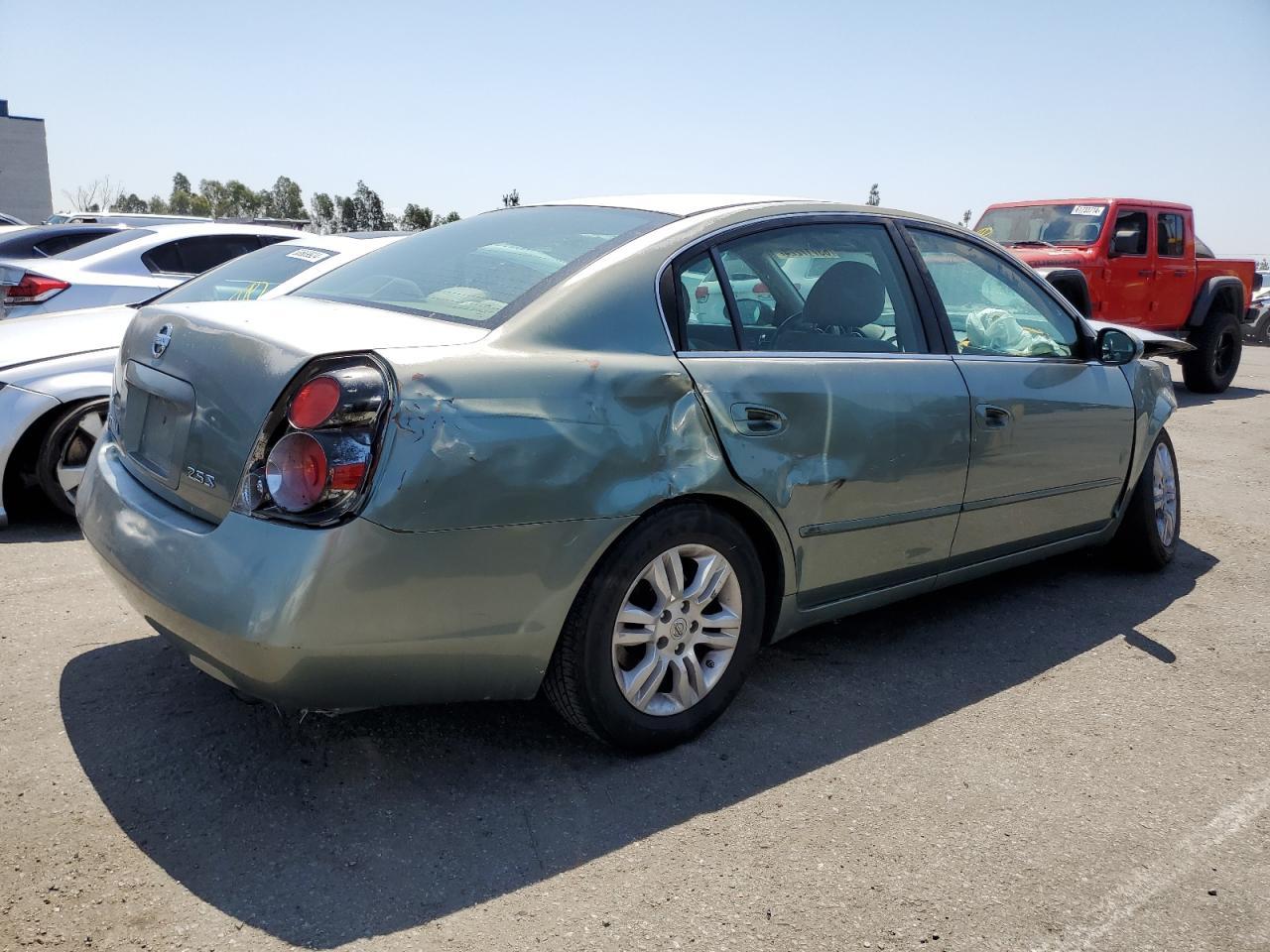 2005 Nissan Altima S - Image 3