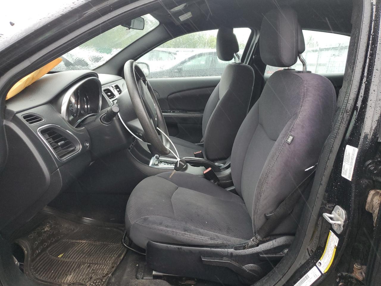 2013 Chrysler 200 Lx - Image 7