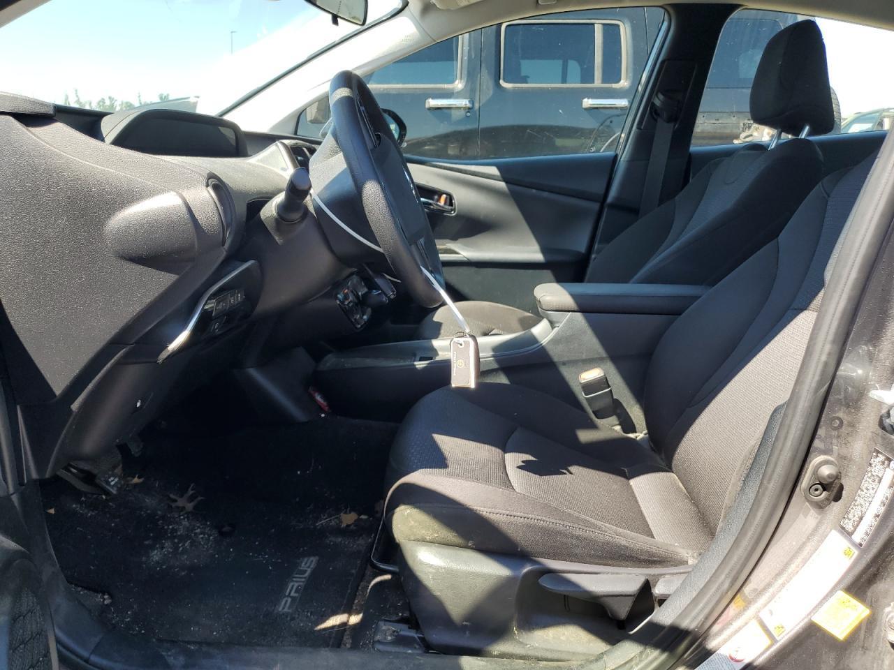 2019 Toyota Prius - Image 7