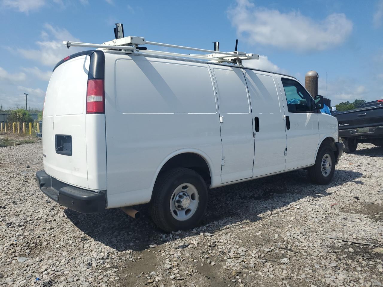 2017 Chevrolet Express G2500 - Image 3