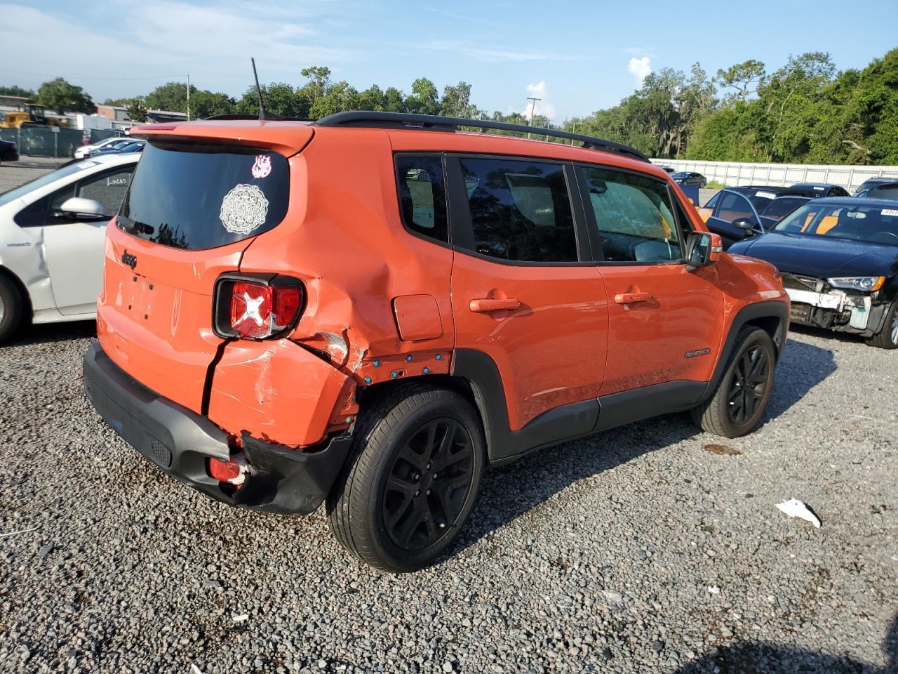 2018 Jeep Renegade Latitude - Фото 3