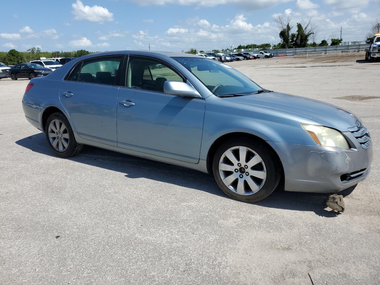 2006 Toyota Avalon Xl - Image 4