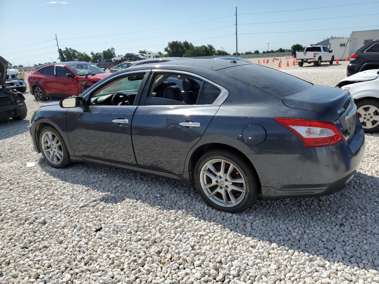 2009 Nissan Maxima S - Image 3