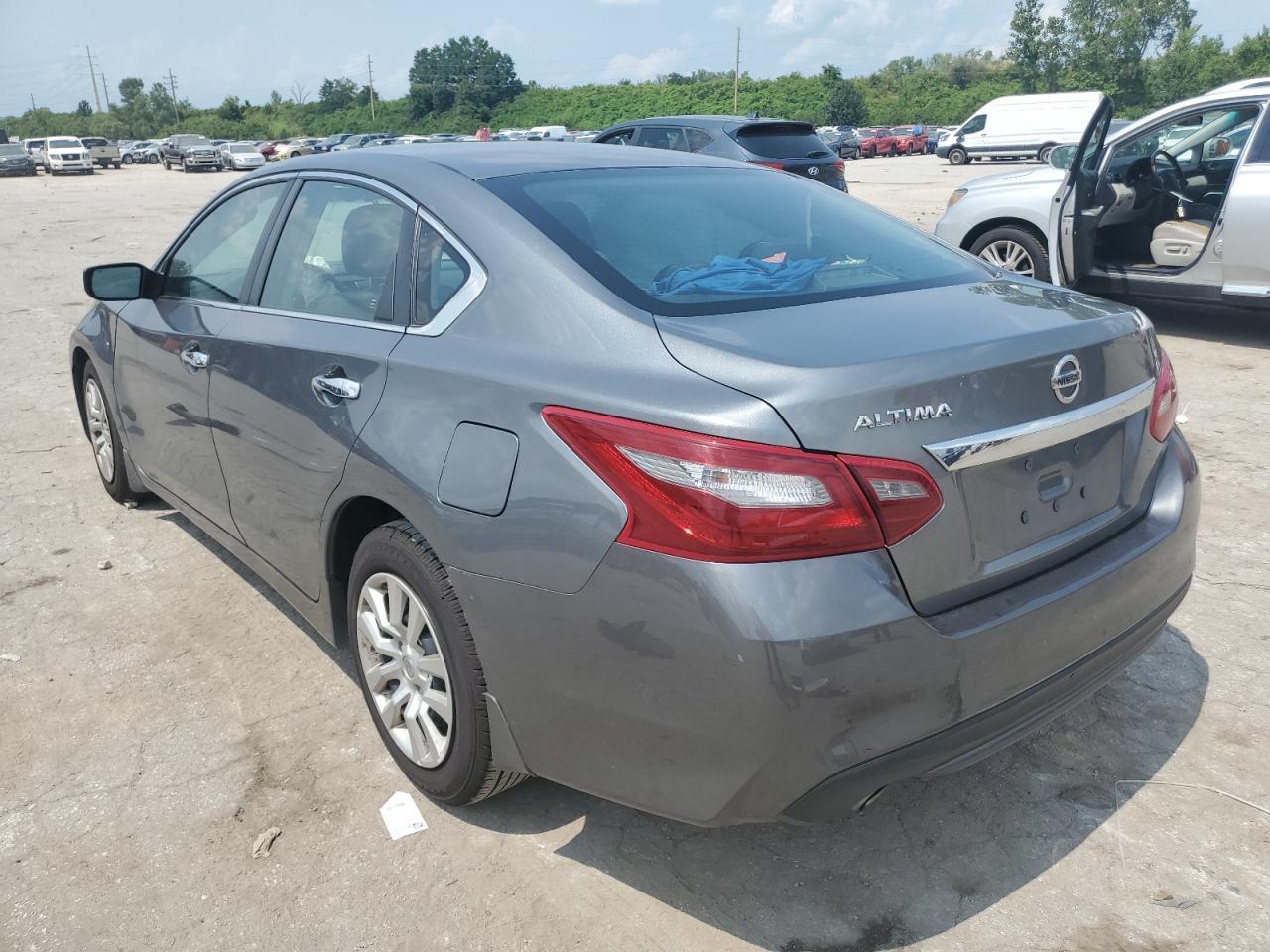 2018 Nissan Altima 2.5 - Фото 2