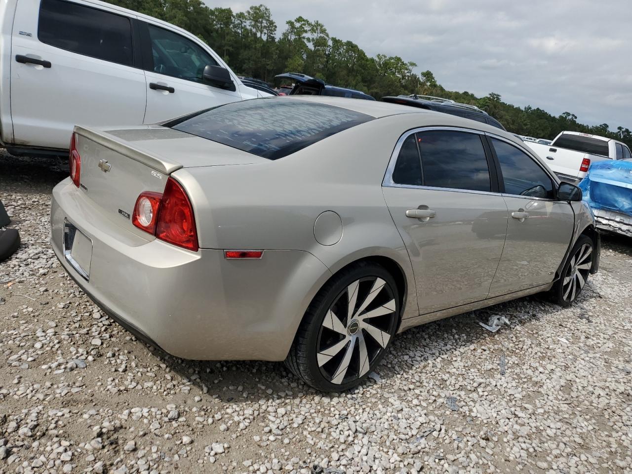 2010 Chevrolet Malibu Ls - Image 3