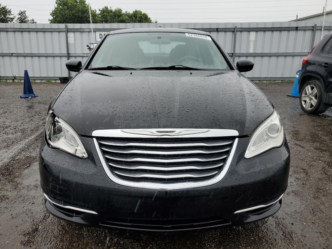 2013 Chrysler 200 Lx - Image 5