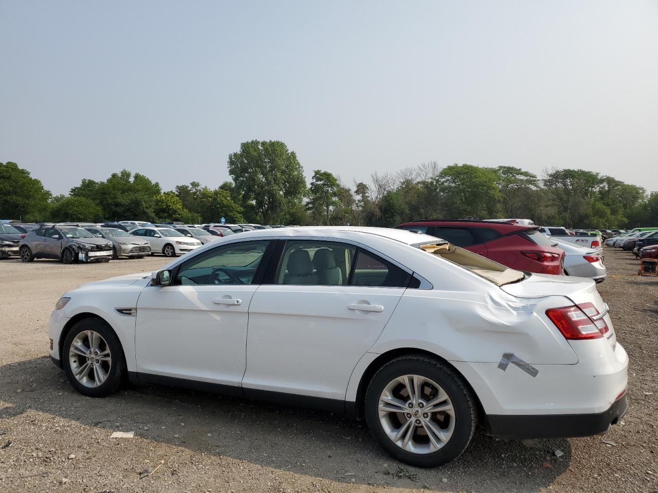 2013 Ford Taurus Sel - Image 2