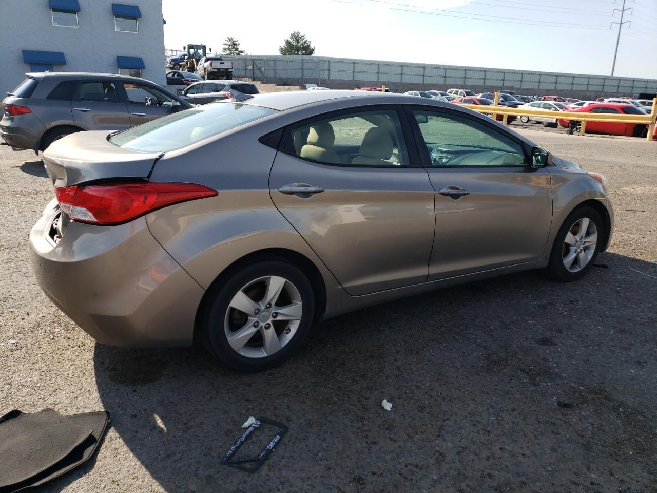 2013 Hyundai Elantra Gls - Image 3