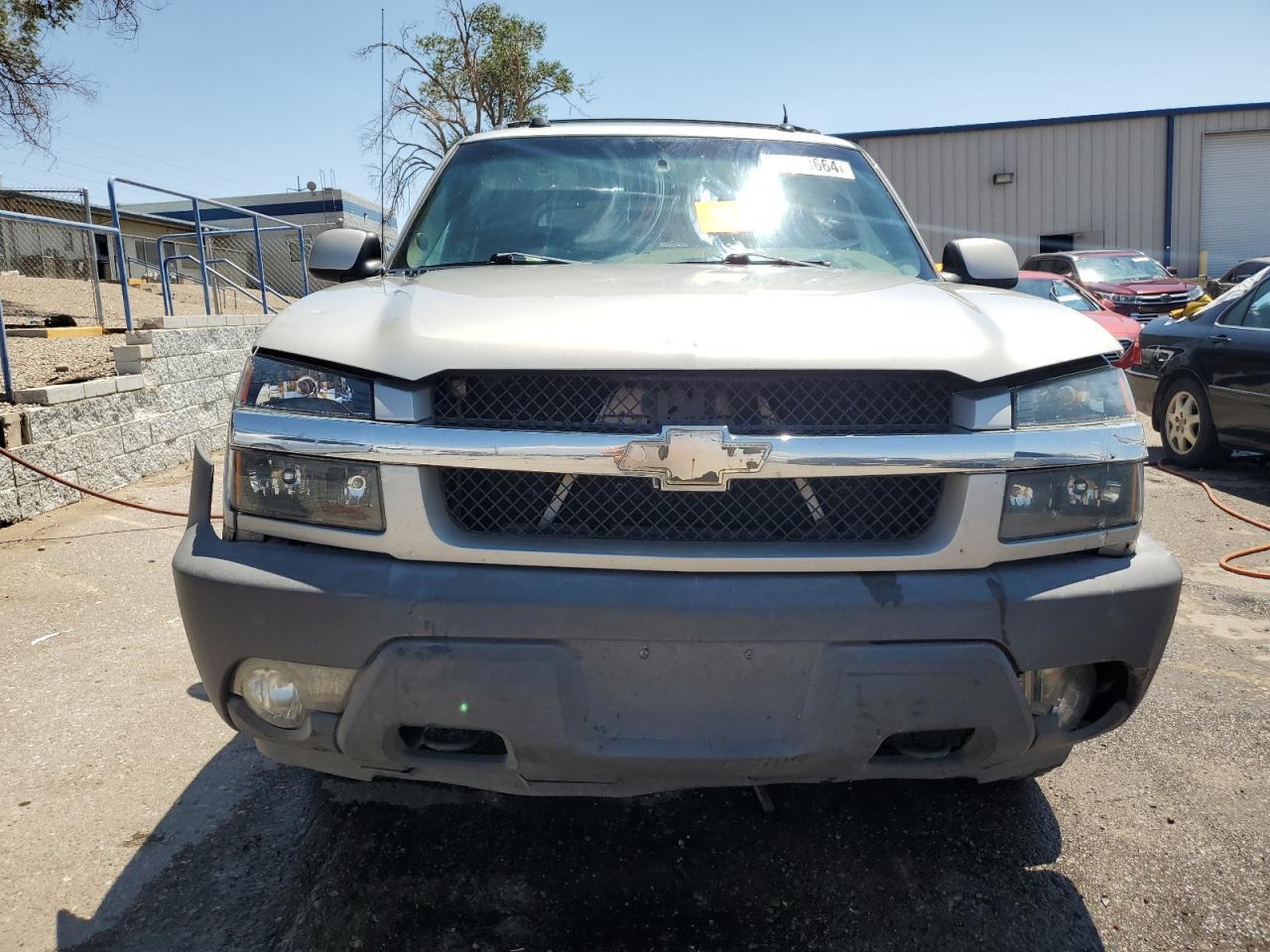 2004 Chevrolet Avalanche K1500 - Image 5