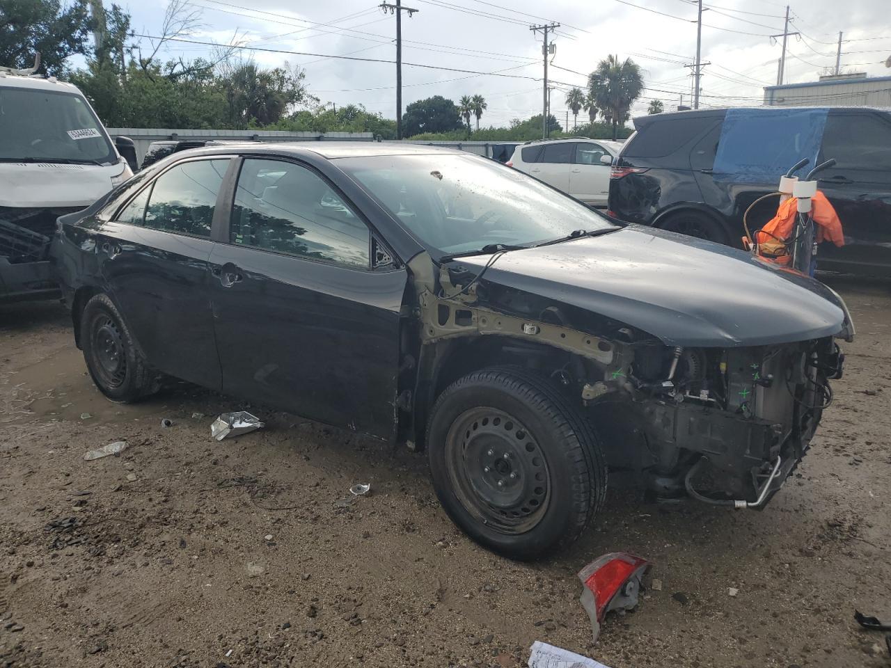 2014 Toyota Camry L - Фото 4