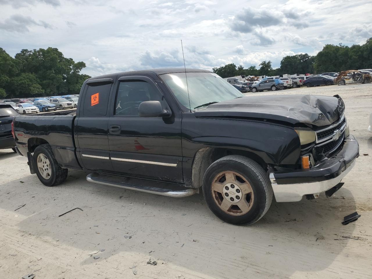 2007 Chevrolet Silverado C1500 Classic - Image 4
