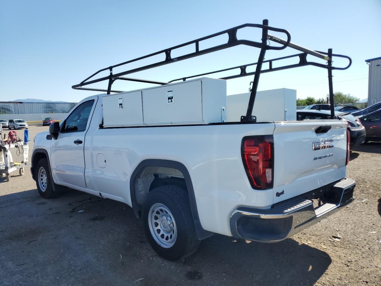 2023 GMC Sierra C1500 - Фото 2