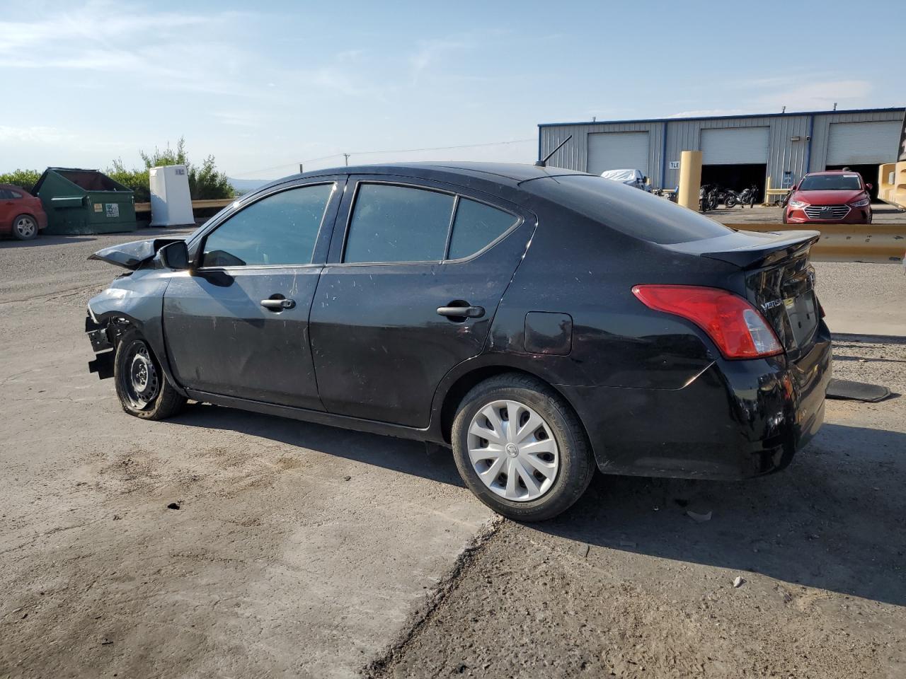 2019 Nissan Versa S - Фото 2