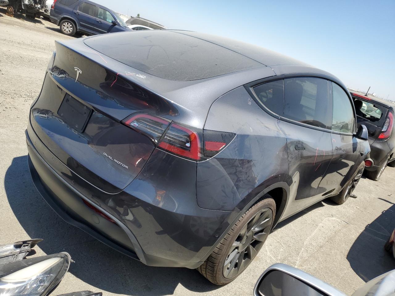 2022 Tesla Model Y - Фото 3