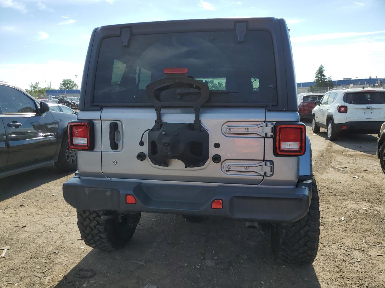 2018 Jeep Wrangler Unlimited Sahara - Image 6