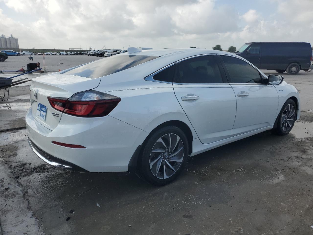 2022 Honda Insight Touring - Image 3